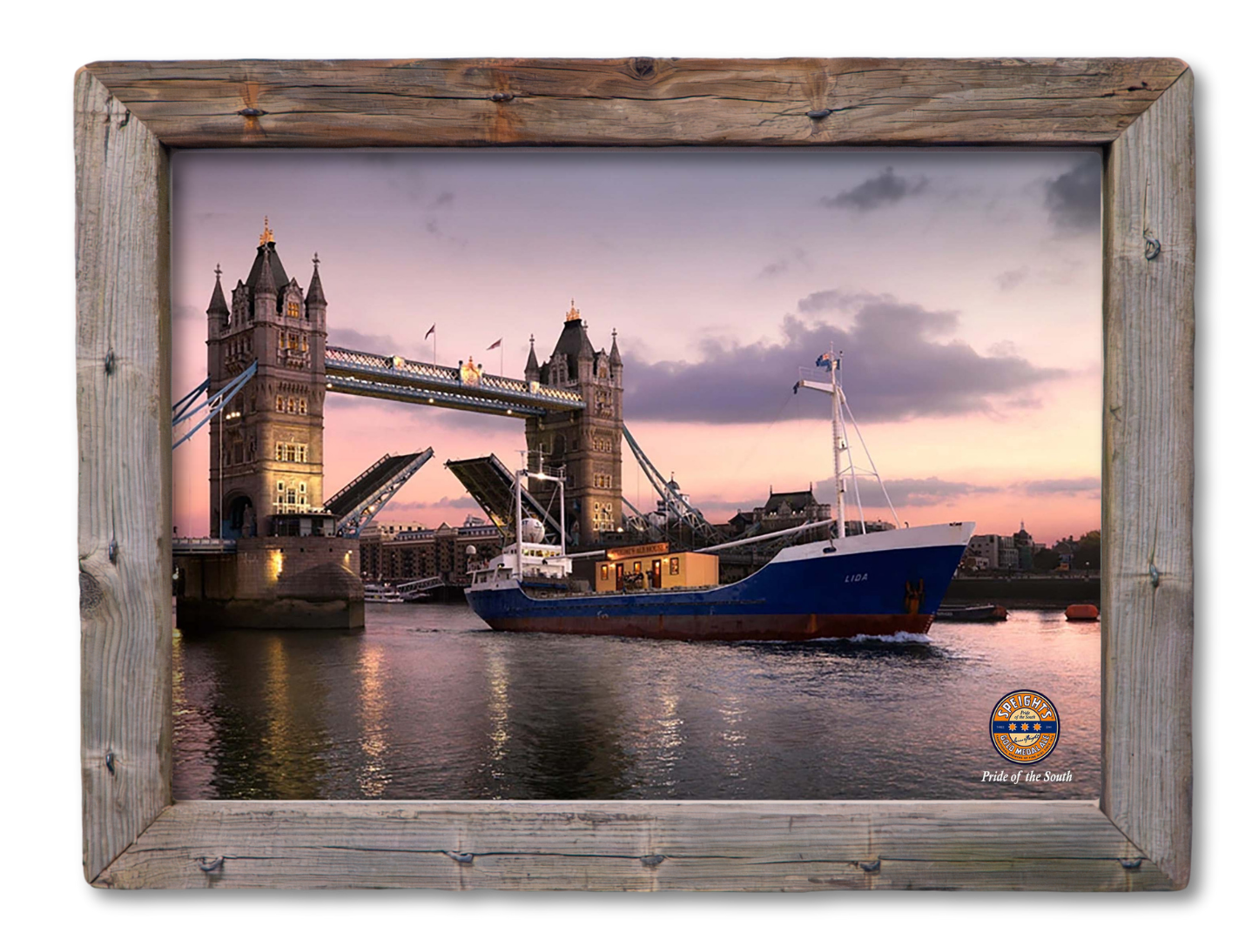 Speights Boat arrives in London